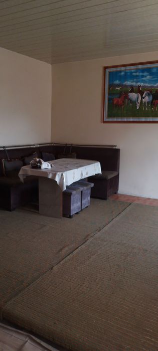 Уй Срочно ховли сотилади 8 соток  келишилади