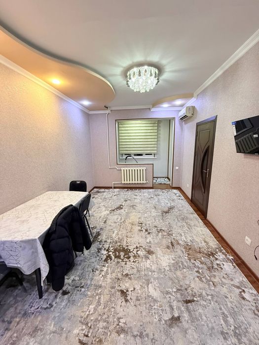 Сдается 2ух комнтная квартира на чиланзаре на Ц квартале