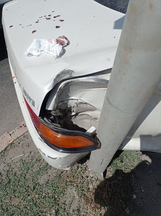 тойота  марк2  90й   на  разбор