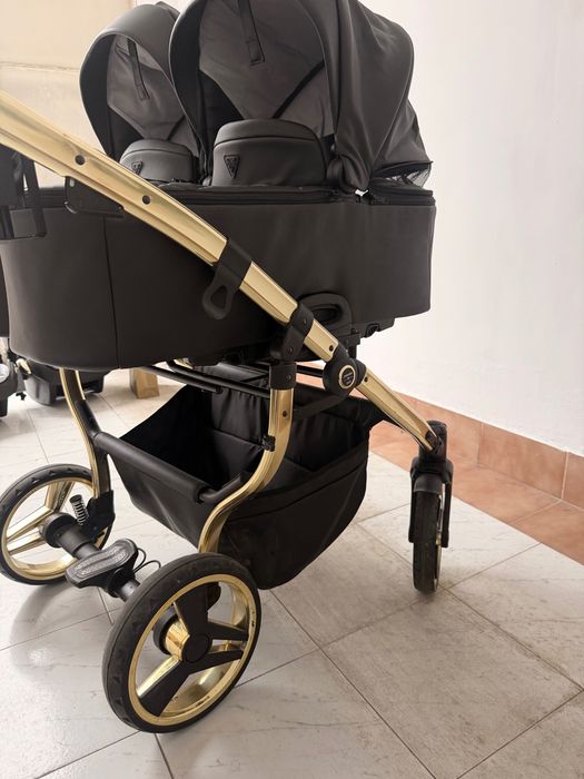 Количка за близнаци Junama Compact Duo Black Eco Pram