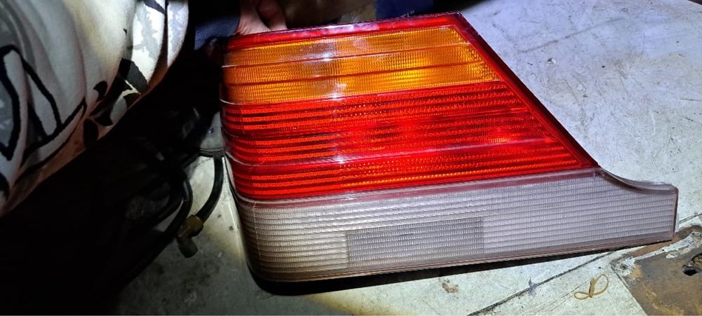 Задние  фары мерседес w140