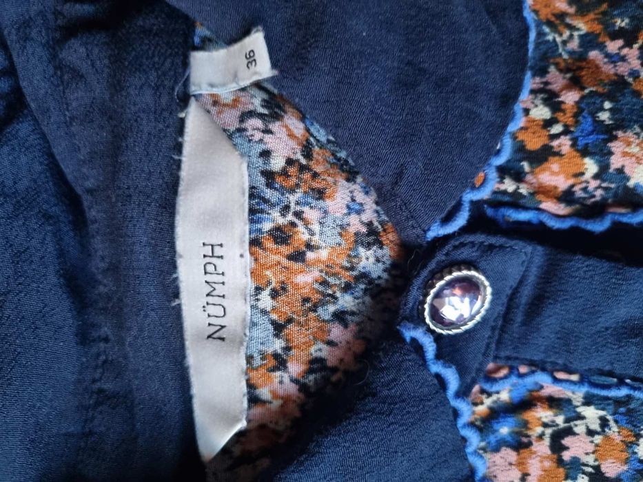 Разкошна риза с флорален десен NÜMPH