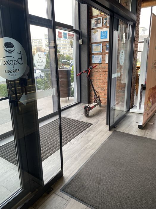 Электросамокат Kugo m4