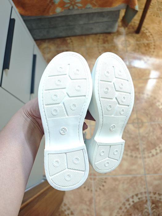 Нарядные туфли для маленьких принцесс