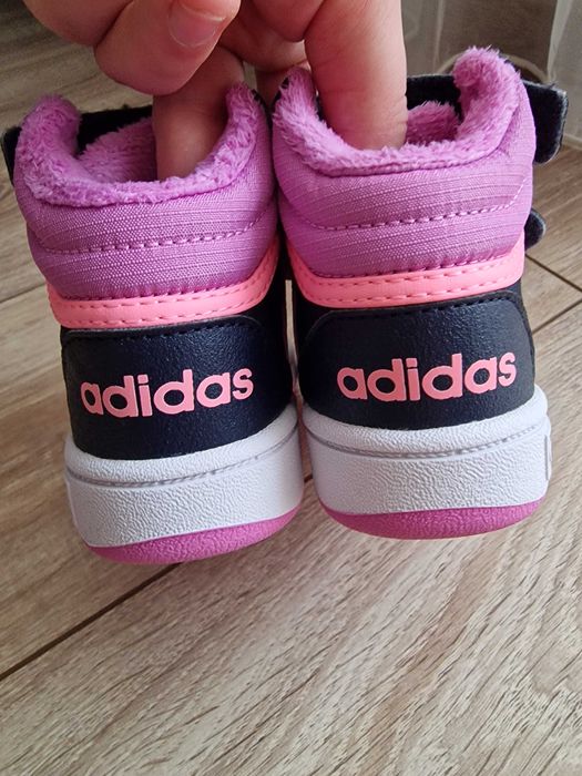 Детски Адидас кецове 22 Номер