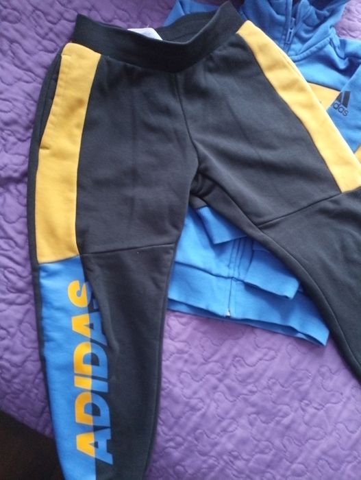 Adidas анцуг за момче 4-5 годинки