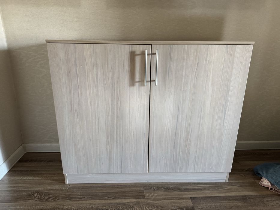 Комод  бежевого цвета