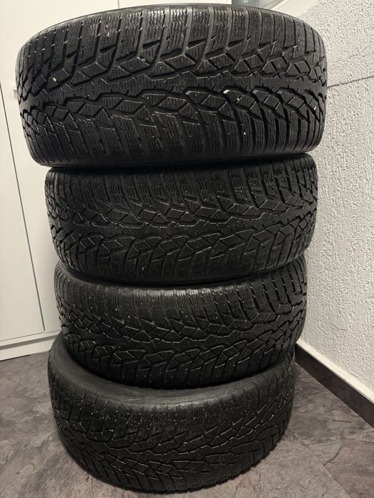 Set 4 anvelope de iarna 225/50/R18 99H XL Nokian