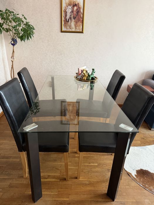 Сръклена Трапезна Маса с 4 стола