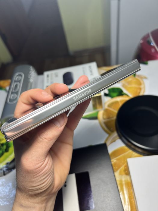 Samsung Galaxy Z Fold 5