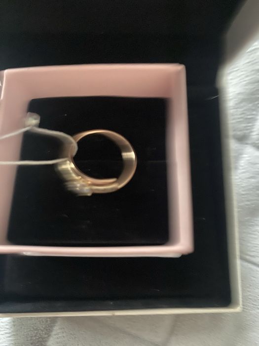 Продам новое золотое кольцо