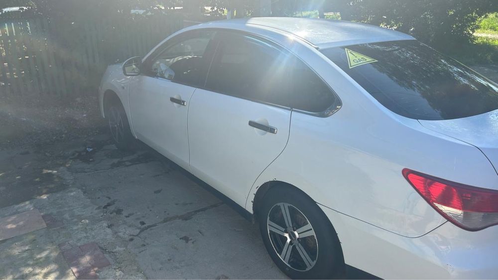 Продам автомобиль Nissan Almera