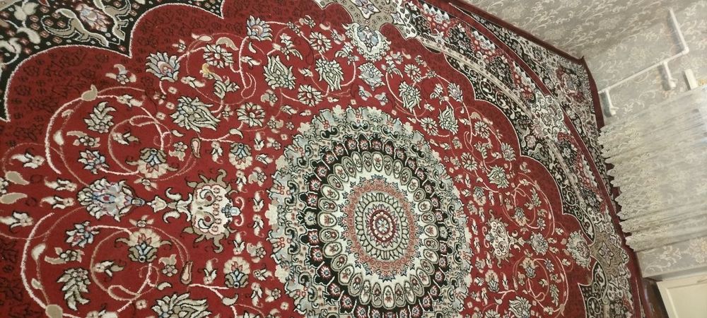 Gilam sotiladi sotiladi