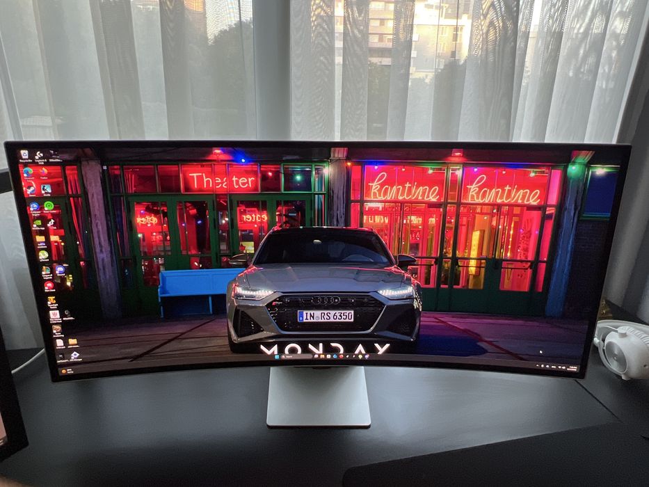 ГАРАНЦИОНЕН Гейминг монитор Samsung - Odyssey G8, 34'', 175Hz, 0.1ms, OLED, Curved