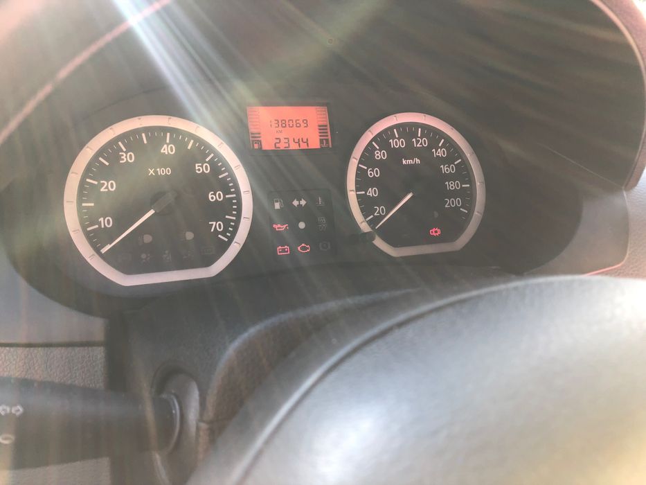 Mașina Dacia logan