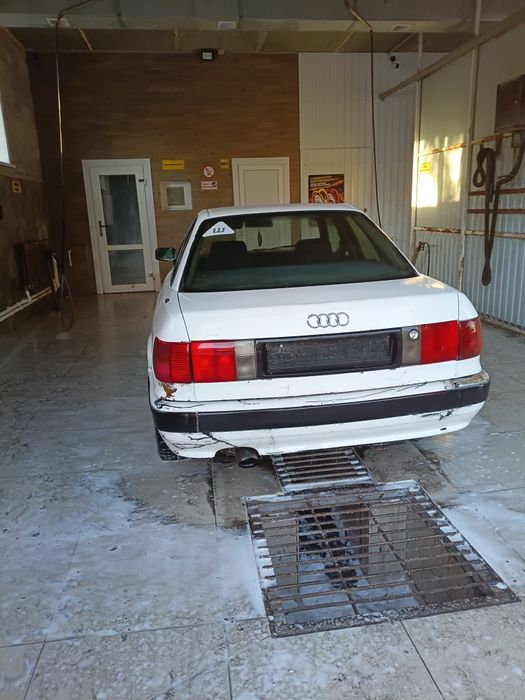Продам ауди 80 б4