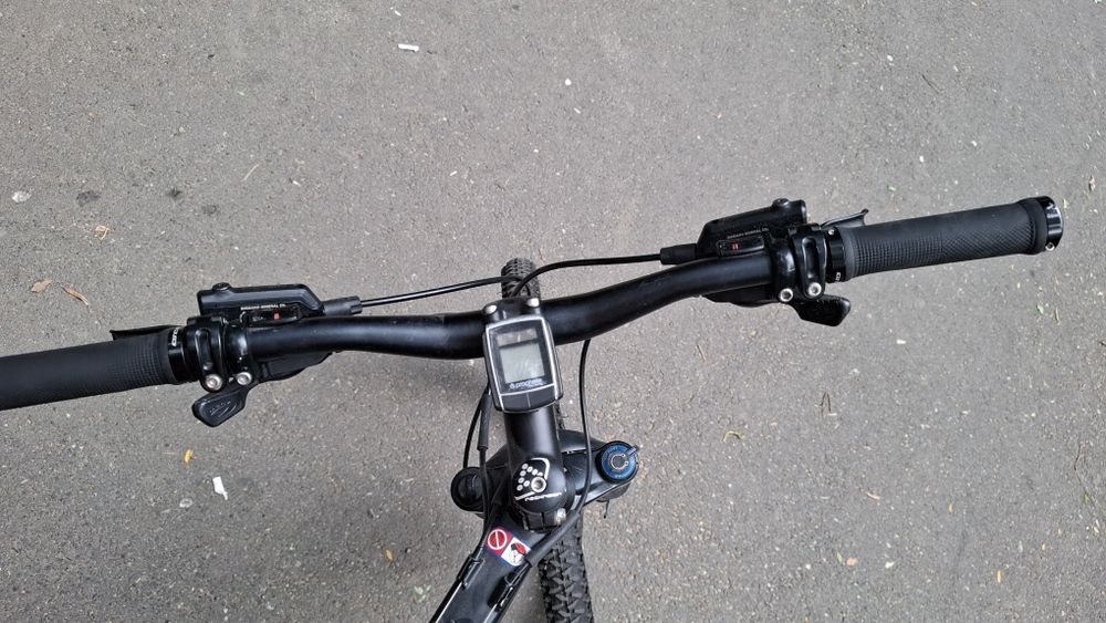 Mountain Bike Btwin Rockrider 8.1