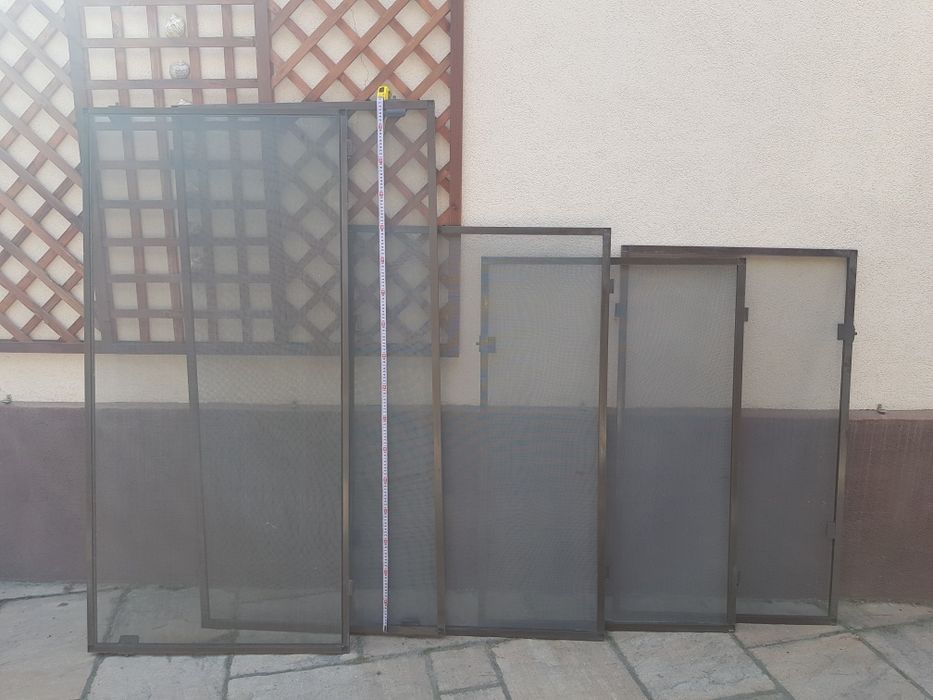 Plase de insecte pe cadru de aluminiu maro