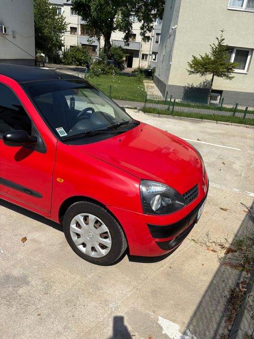RENAULT Clio 2005