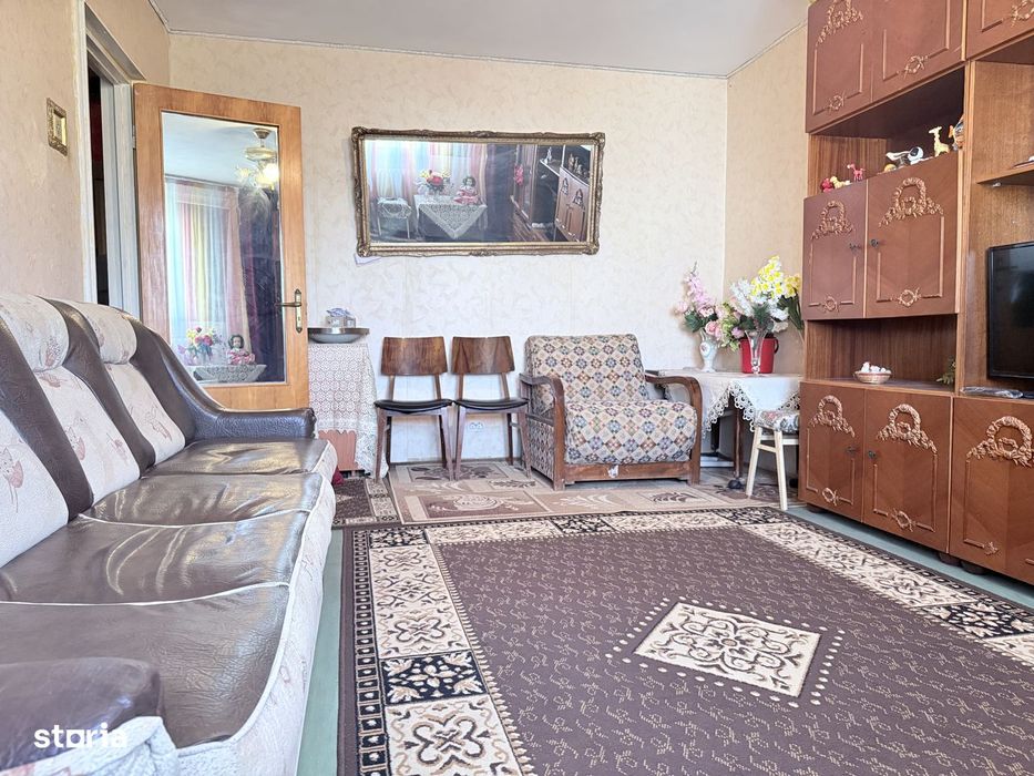 Apartament 3 camere, decomandat, str Uioara