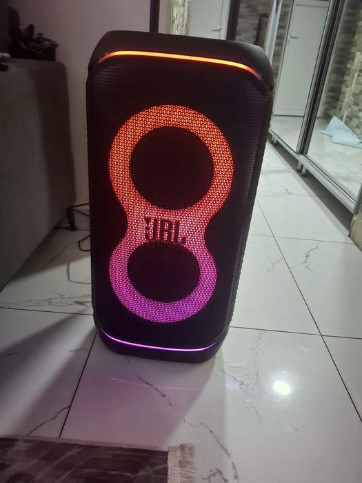 Vand boxa JBL stare buna