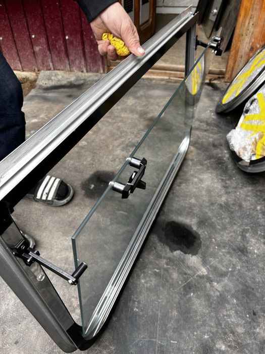 Geamuri aliaj aluminiu special pentru barci