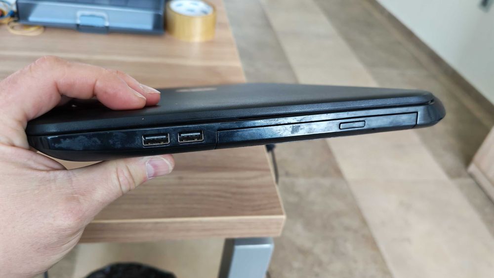 Продавам лаптоп HP 250 G3 15,6"