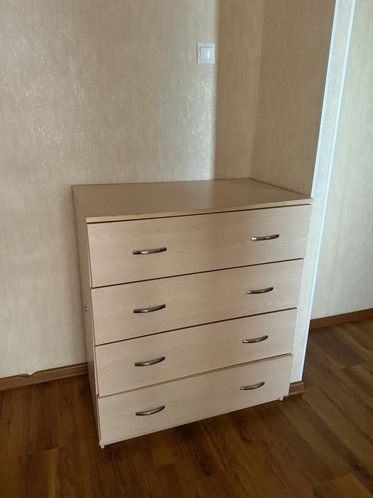 Продается шкаф и комод