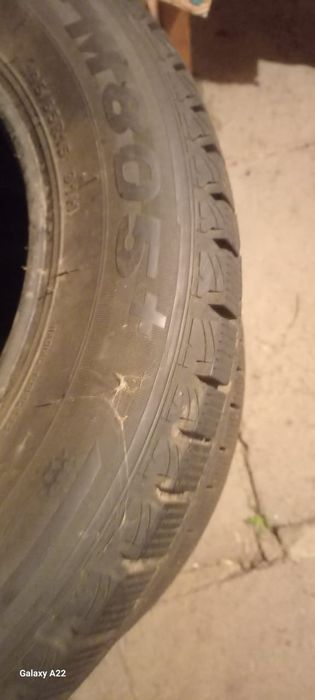 Резина зимняя  195/65/15