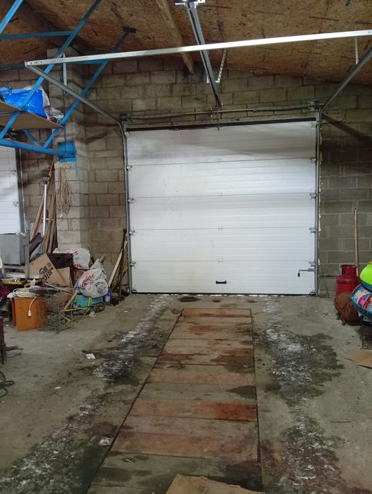 Сдам  большой гараж