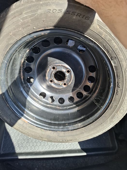 Jante rezerva pt Opel sau Logan 
205 55 R16
Prindere 4x100
Cauciucul foarte bun
Mai multe detalii la telefon