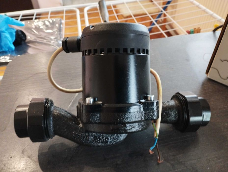 Помпа за парно нова