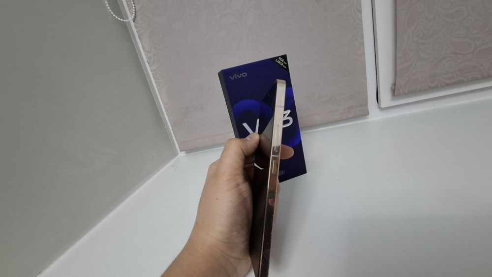 Продам Смартфон vivo