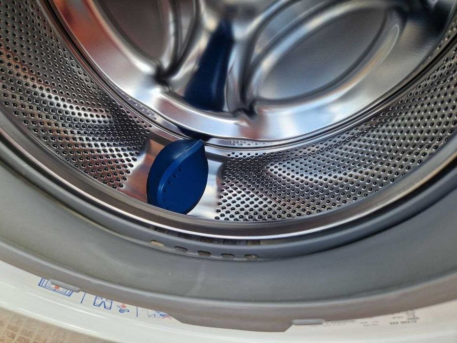 Пералня Zanussi втора употреба работеща, със забележка