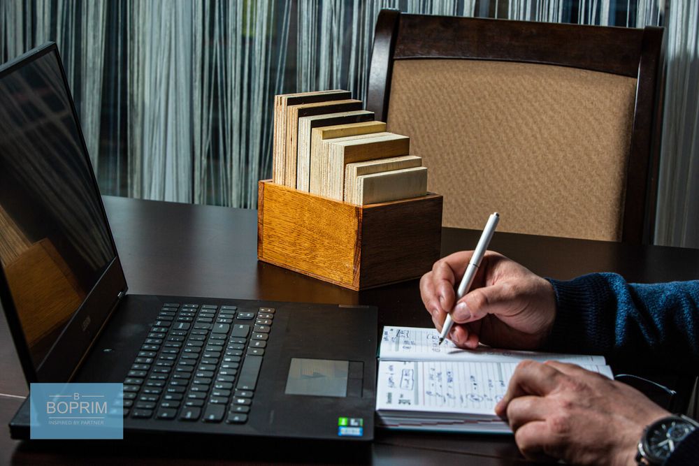 Placaj antiderapant pentru podea remorci/semiremorci, din esenta tare.