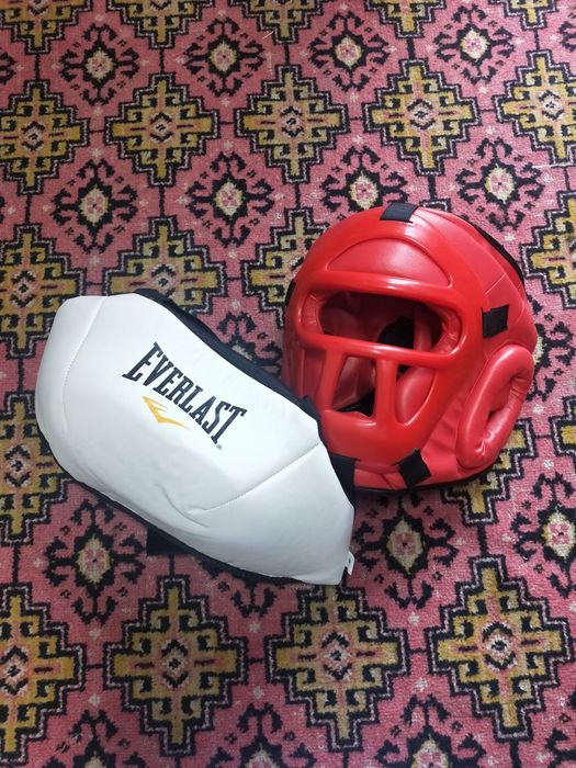 Продам набор кимоно для карате.