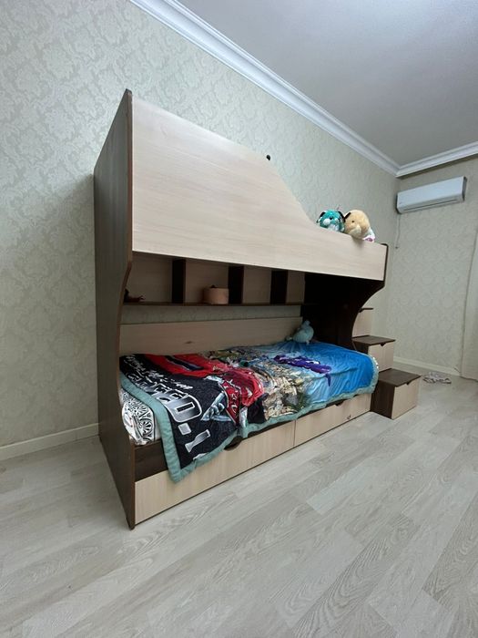 Кровать двухъярусная