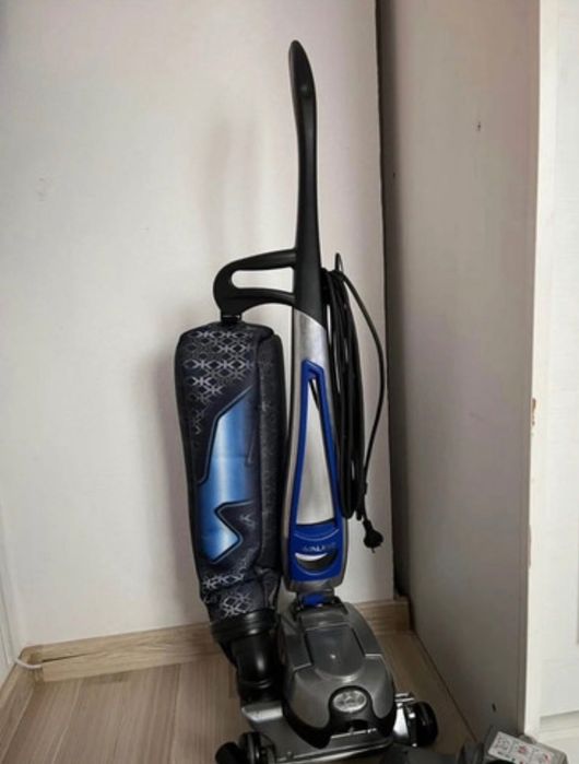 Vând aspirator profesional Kirby avalir2