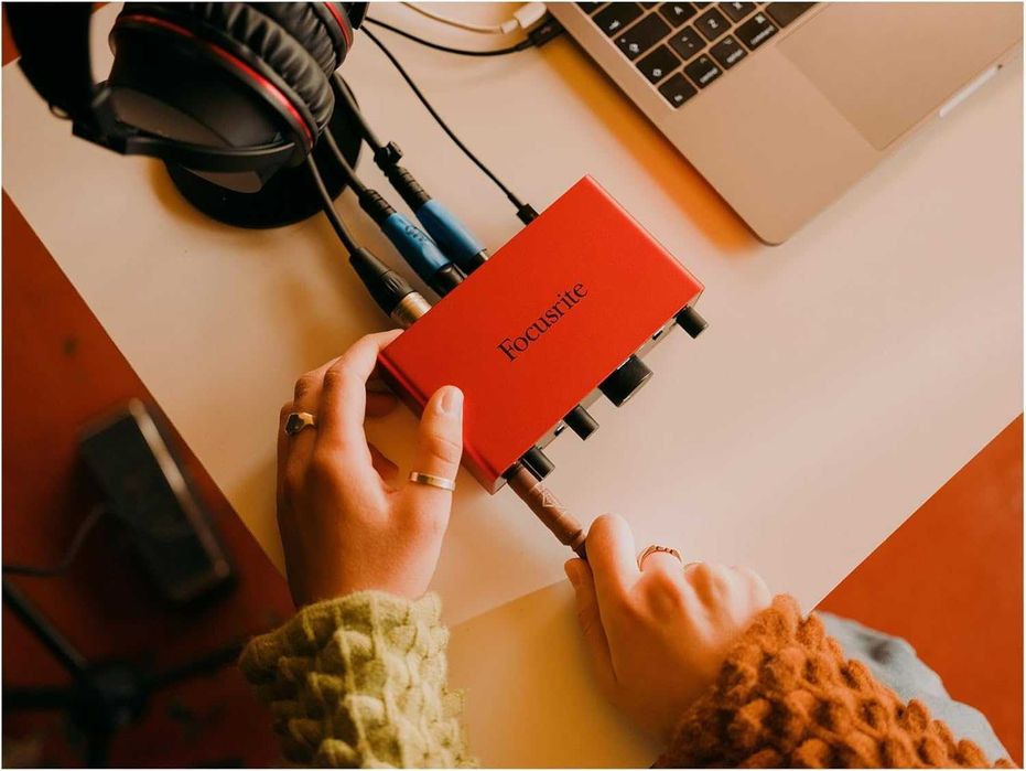 Профессиональная звуковая карта Focusrite Scarlett SOLO 4th Gen USB