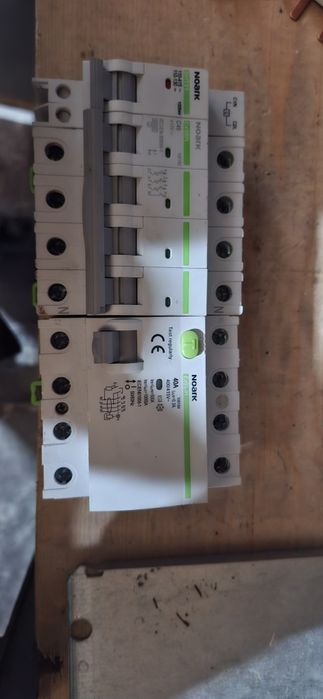 Siguranțe automate diferențiale, distribuitor