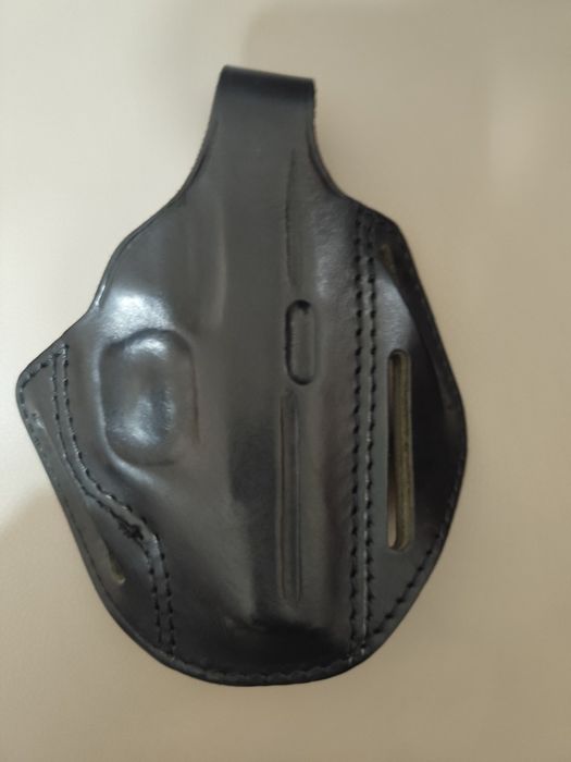 Кожен кобур за Макаров