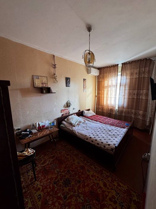 Продаётся 3/5/9 на м-в Карасу 3