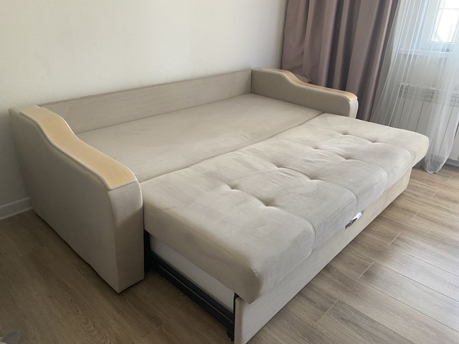 Продам диван б/у 220/118