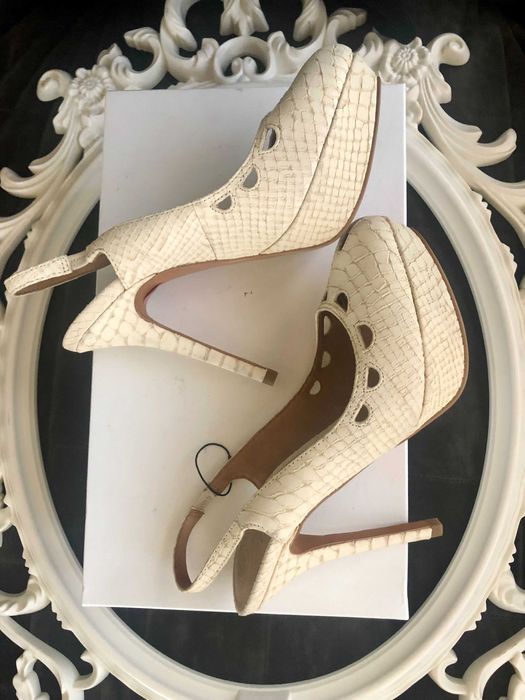 Pantofi bej cu platforma toc piele naturala sarpe ZARA 39