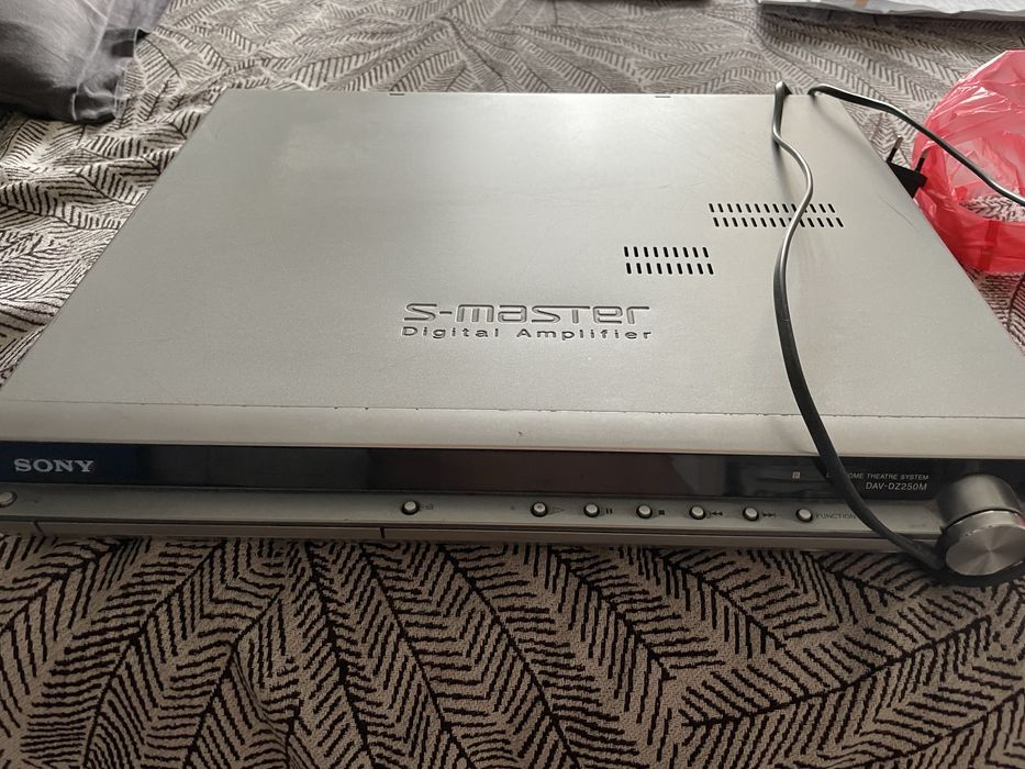 Продам CD плейер