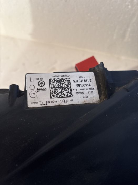 Ляв фар VW PASSAT B8