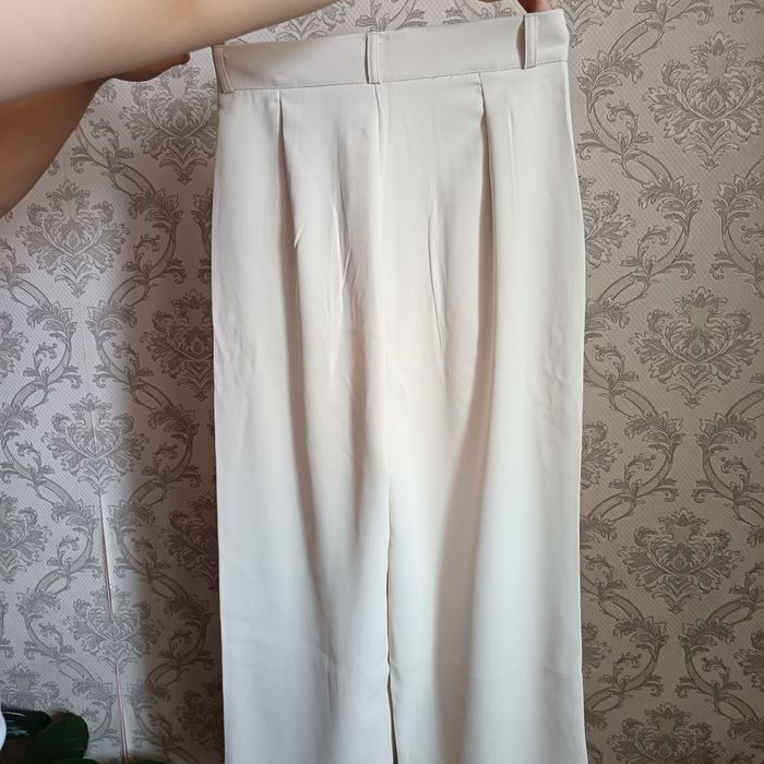 классическый бежовый брюкы