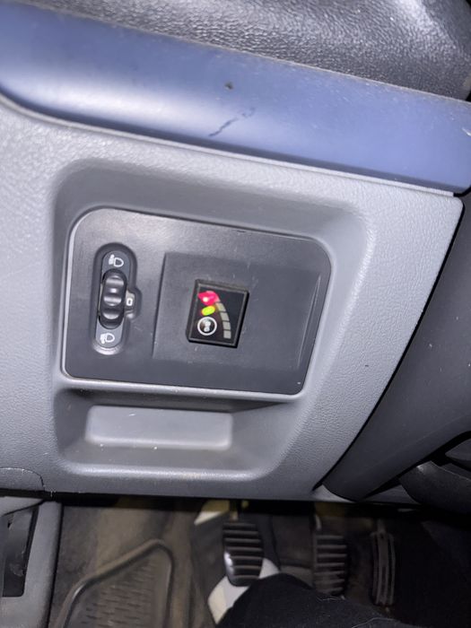 RENAULT Symbol 2008 — imagine 2