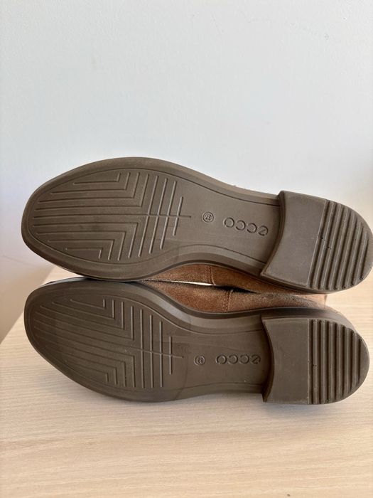 Botine ECCO din piele intoarsa