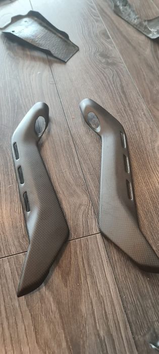 Protectii carbon originale Ducati Panigale V4